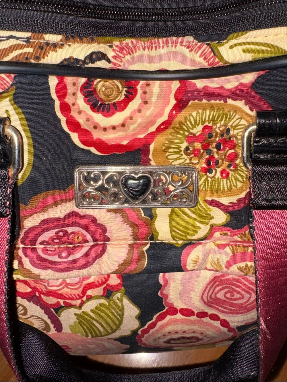 Brighton Canvas Rolling Travel Carry On in Pink and Black - Picture 4 of 10